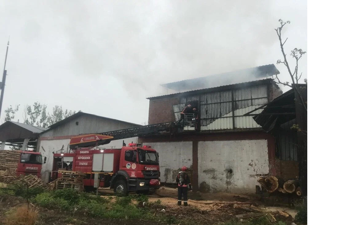 Orman ürünleri fabrikasında yangın çıktı!