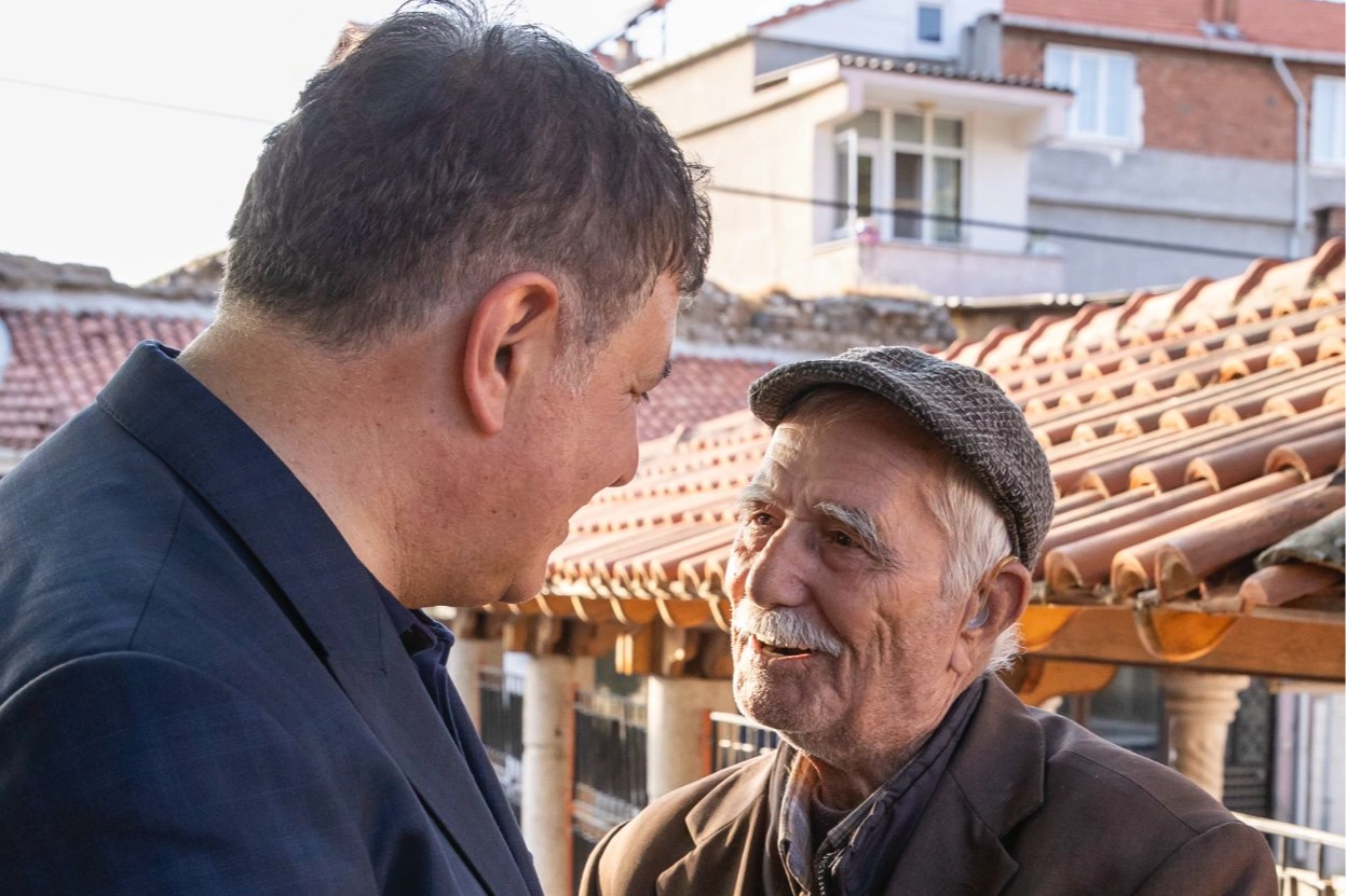 Cemil Tugay, 86 yaşındaki Cemil Amca'nın derdine derman oldu