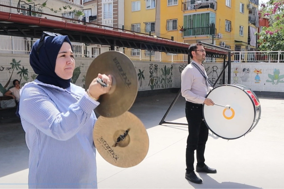 Denizli'de 23 nisan coşkusu: Veliler sahne alacak, çocuklar izleyecek