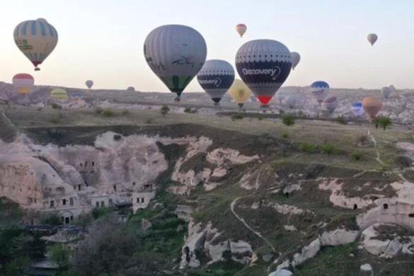 Balon turları Kapadokya'da turizmin lokomotifi oluyor haberinin görseli