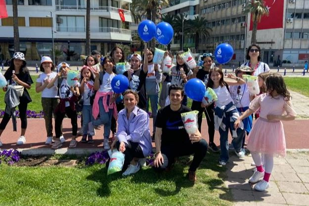 İzmir Milletvekili Seda Kaya Ösen, 23 Nisan Ulusal Egemenlik ve Çocuk Bayramı’nı kutladı