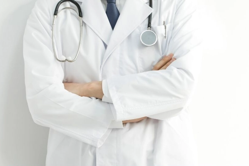 Uzman doktor maaşı 2024 yılında ne kadar oldu? Uzman doktor ne kadar maaş alır? haberinin görseli