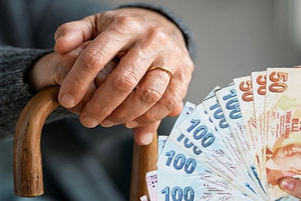 Başvuran emekli 2 dakikaya ödemesini alacak! 88 Bin TL nakit destek ödeniyor haberinin görseli