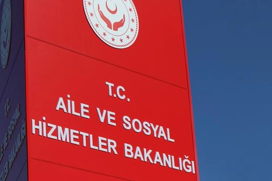 Aile ve Sosyal Hizmetler Bakanlığı'ndan 'Çocuk Zirvesi' etkinliği haberinin görseli