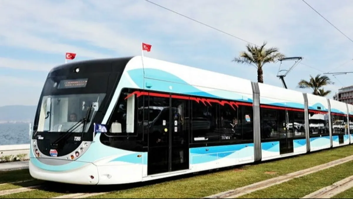 İzmir’de tramvay seferlerine bisiklet turu ayarı haberinin görseli