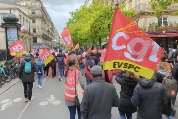 Paris'te belediye çalışanlarından olimpiyat eylemi