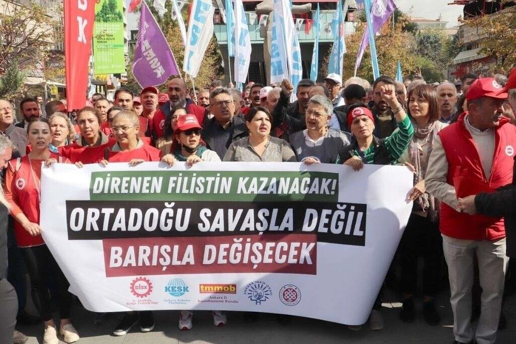 Savaşa hayır, barış hemen şimdi! haberinin görseli