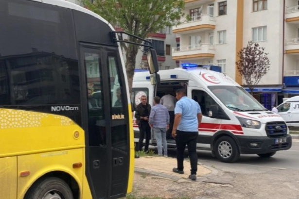 Aksaray'da halk otobüsü şoförü talebini reddettiği yolcu tarafından bıçaklandı haberinin görseli
