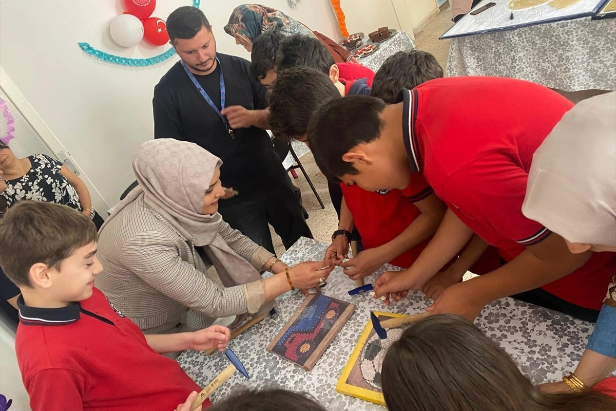 Kemalpaşa'da geleneksel el sanatları kursları açıldı haberinin görseli