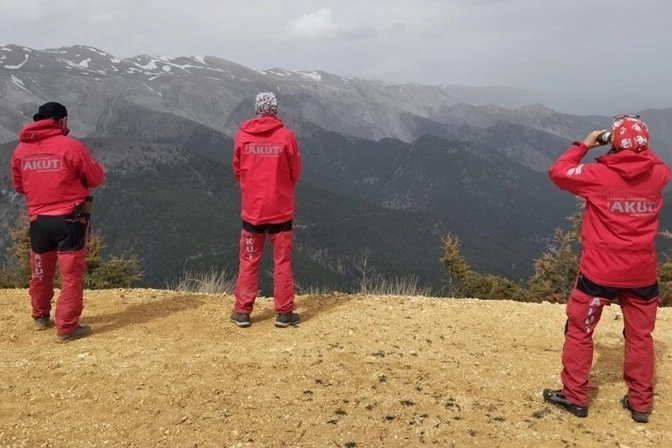 Kayıp emekli öğretim üyesini arama çalışmaları 4. gününde