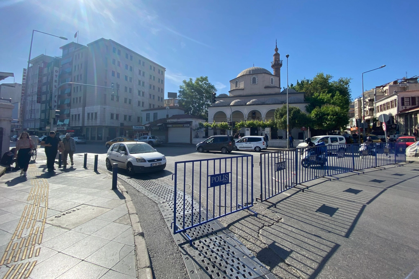 Vatandaşın mecburi maratonu… Otobüs şoförlerinin de kafası karıştı! haberinin görseli
