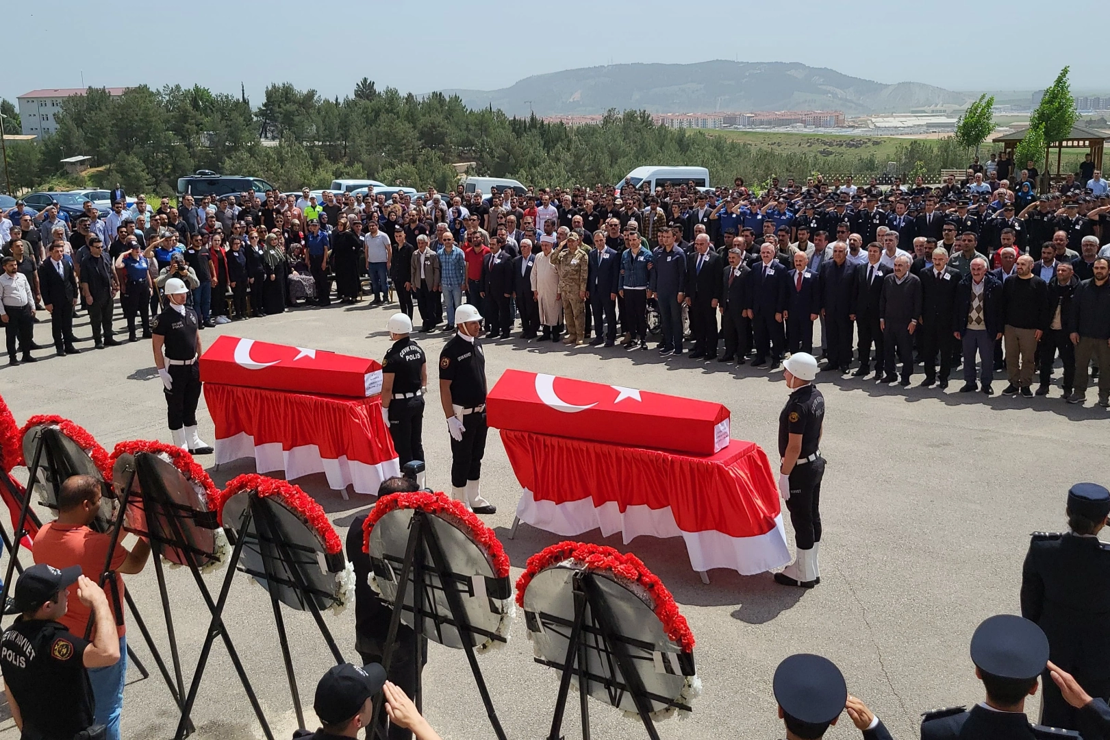 Adıyaman’da, şehit polisler için tören düzenlendi haberinin görseli