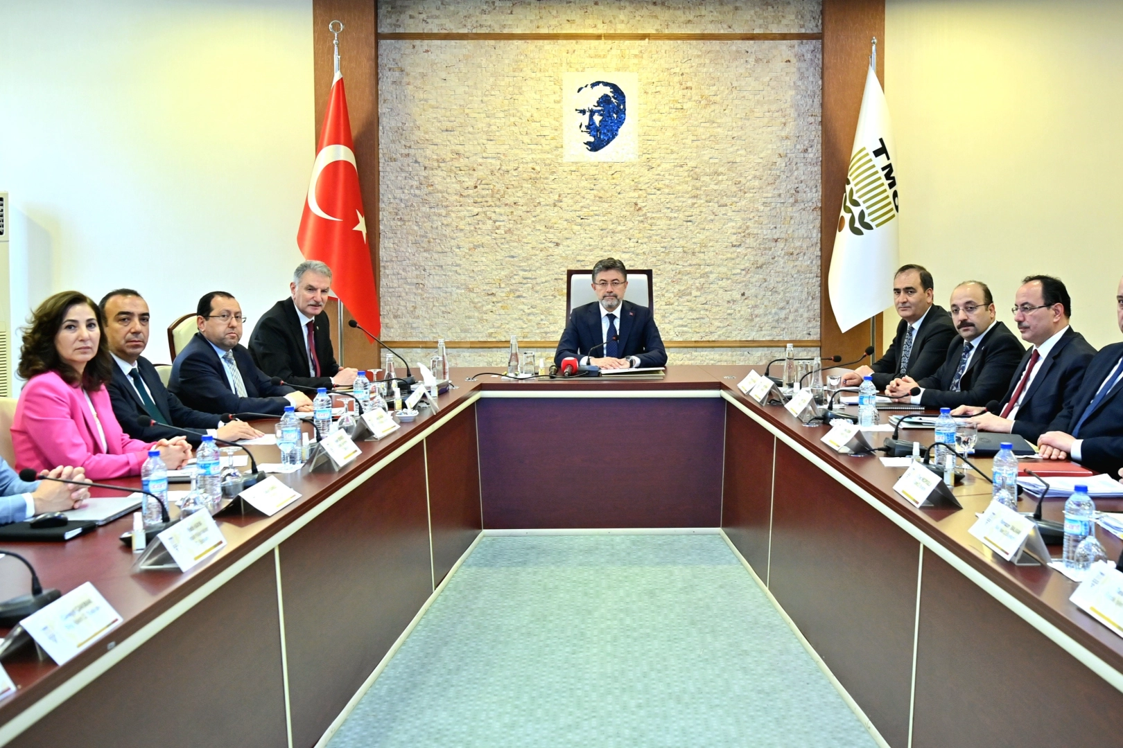 Bakan Yumaklı'dan yeni hasat sezonu açıklaması haberinin görseli