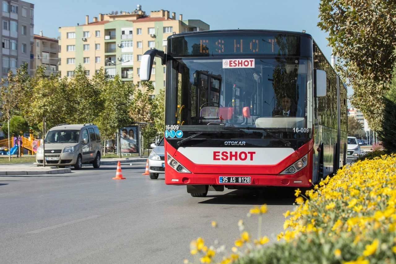 TSE denetçileri tescilledi: ESHOT’a kalite tescili