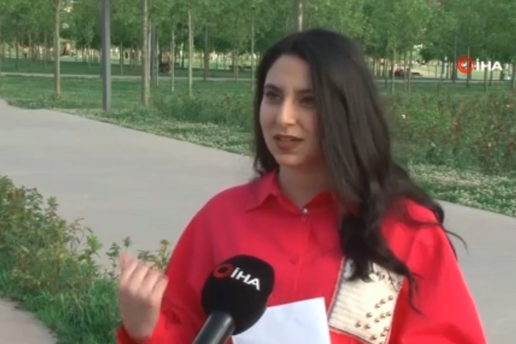 Metroda tacize uğrayan genç kız yaşadıklarını anlattı haberinin görseli