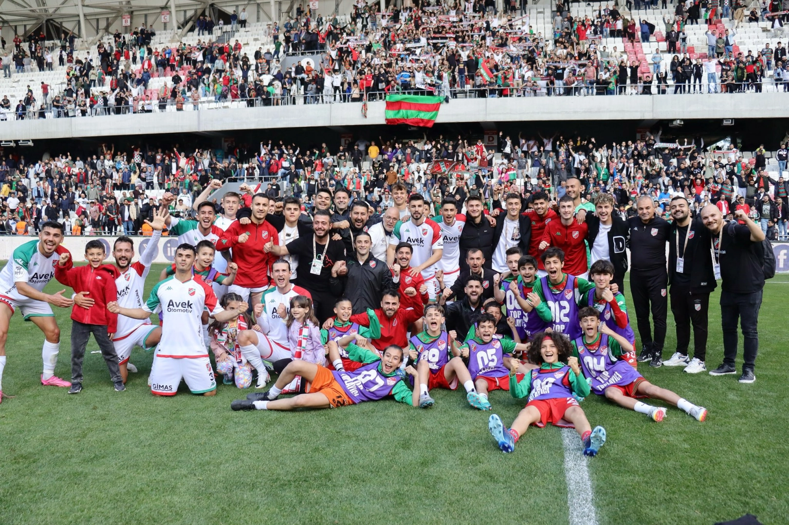 Karşıyaka'da play-off öncesi eksikler düşündürüyor haberinin görseli