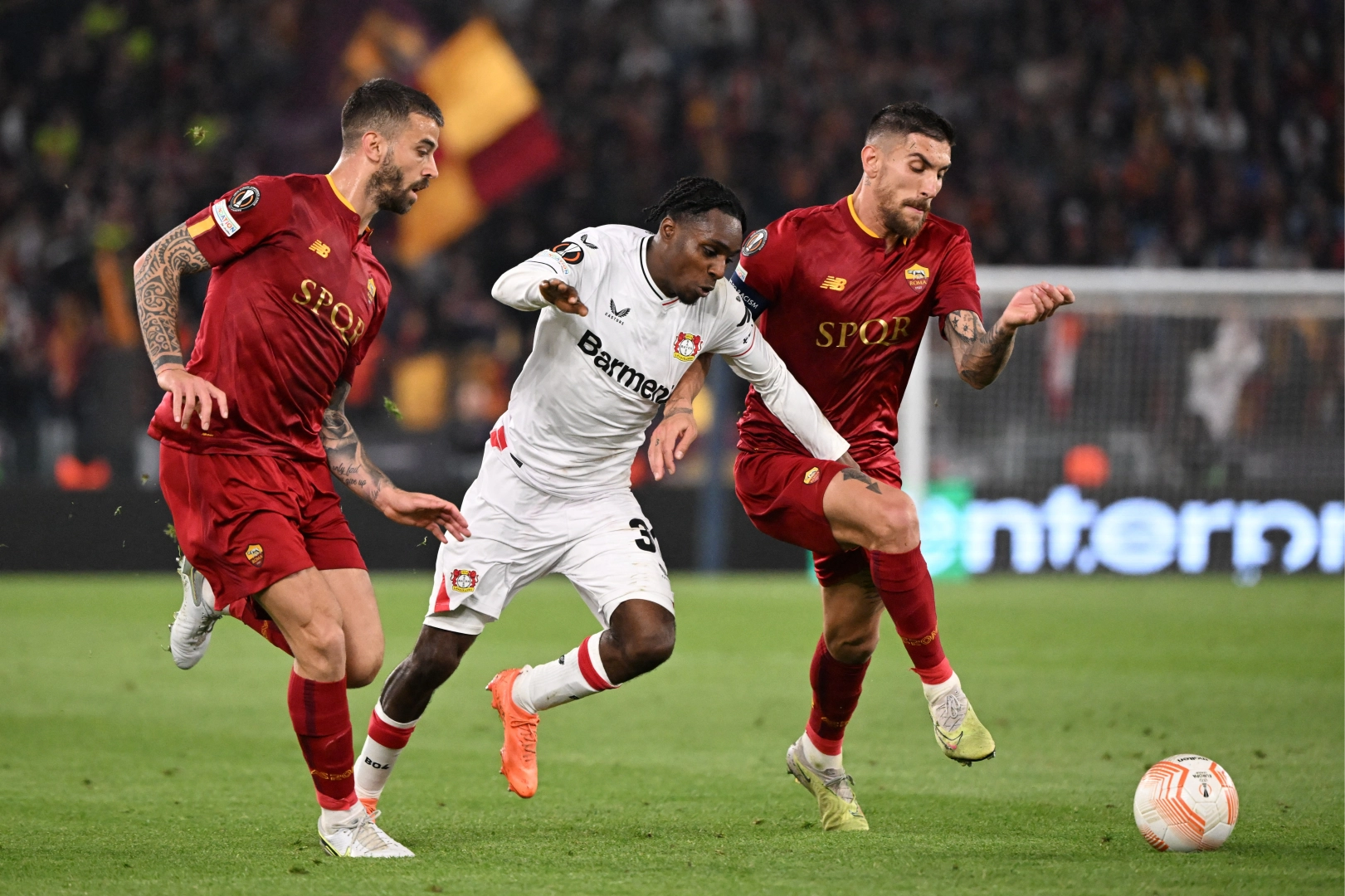 UEFA Avrupa Ligi'nde nefesler tutuldu: Roma - Bayer Leverkusen maçı ne zaman, saat kaçta? Roma - Bayer Leverkusen maçı hangi kanalda?