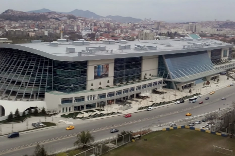 Yap İşlet Devret modeli ile 285 milyon dolara yapılmıştı.. Yağmur sonucu tavanı aktı! haberinin görseli