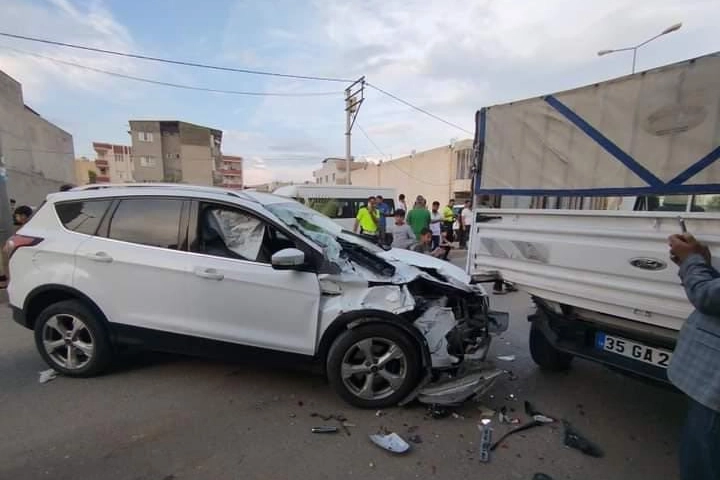 Mardin'de zincirleme trafik kazası: 1 yaralı haberinin görseli