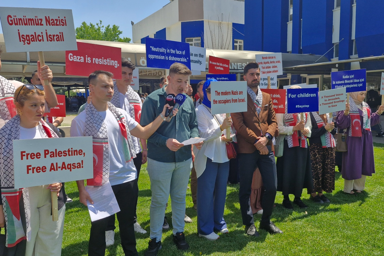 ÜNİAK gençliği Filistin için EGE Üniversitesi’nde toplandı haberinin görseli