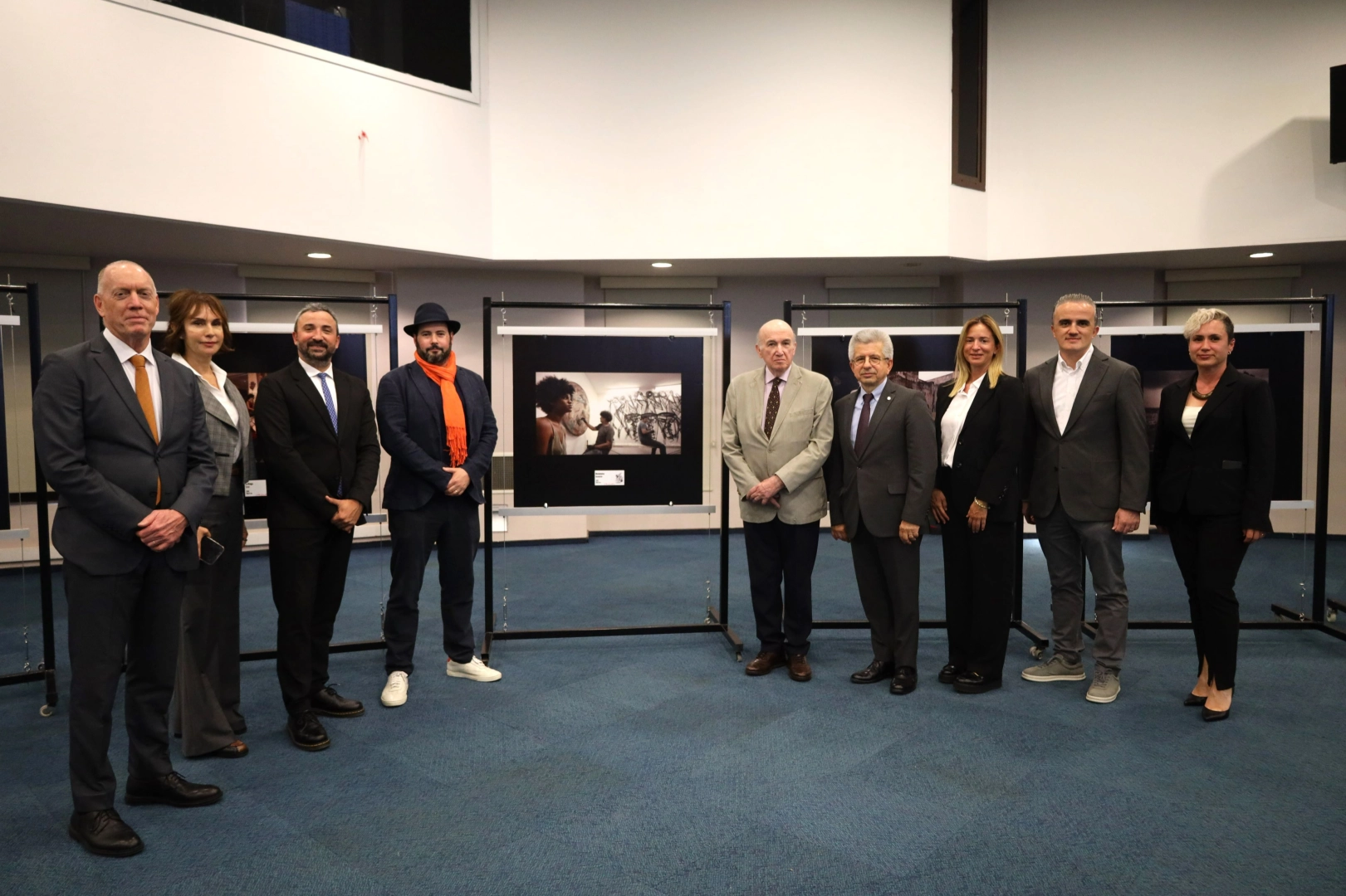 Alice’den esinlendi, fotoğraflarıyla beğeni topladı