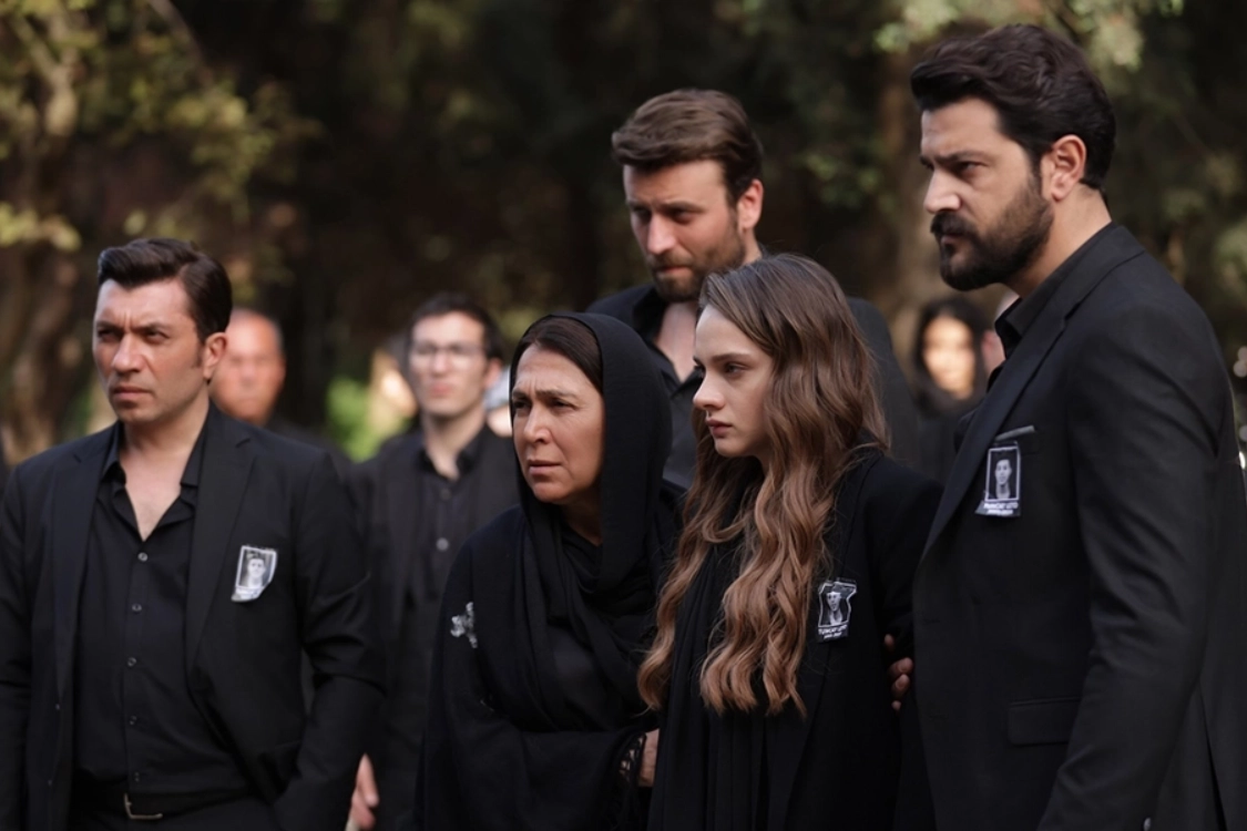 Hudutsuz Sevda 31. Bölüm Fragmanı Yayınlandı! Bu hafta neler olacak? haberinin görseli