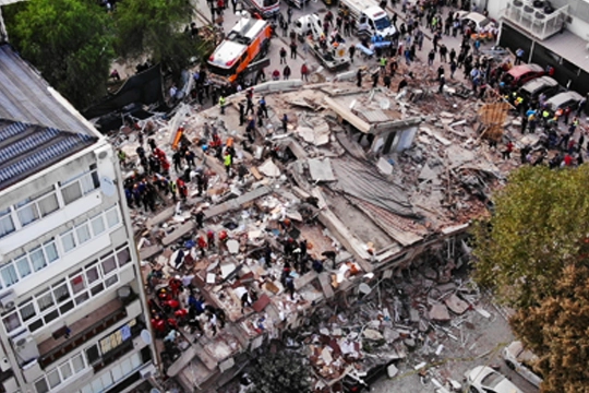 İzmir için önemli uyarı: Yıkıcı deprem üretecek fay sayısı fazla haberinin görseli