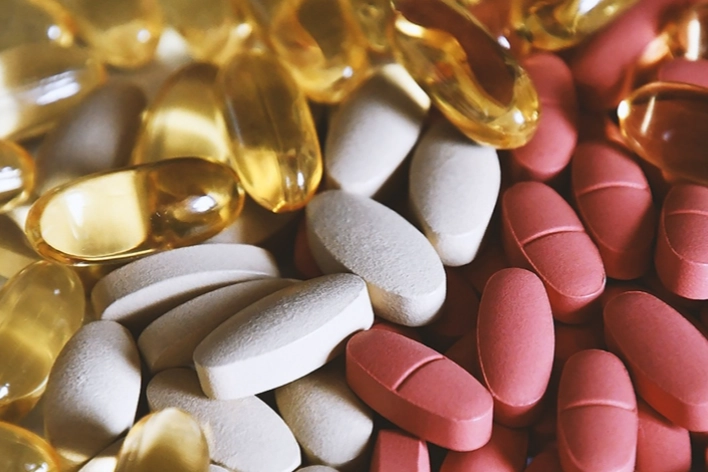 Eczacılardan önemli uyarı: Bilinçli vitamin kullanımı şart haberinin görseli