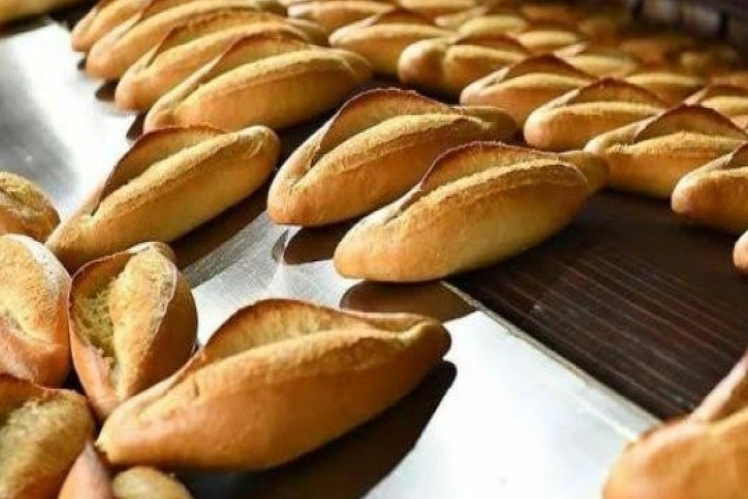 Ekmeğe zam geliyor… Vatandaş isyanda : O da lüks oldu! haberinin görseli