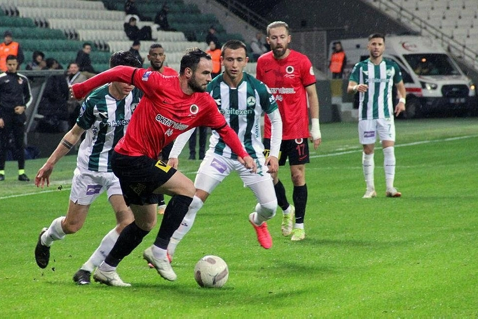 Gençlerbirliği - Giresunspor maçı ne zaman ve saat kaçta oynanacak? haberinin görseli