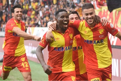 Göztepe deplasmanda kazandı! Eyüpspor'u 3 golle yendi