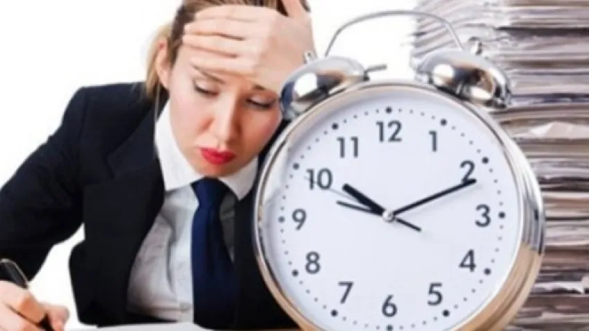 Aşırı çalışma psikolojik dayanıklılığı zorluyor! haberinin görseli