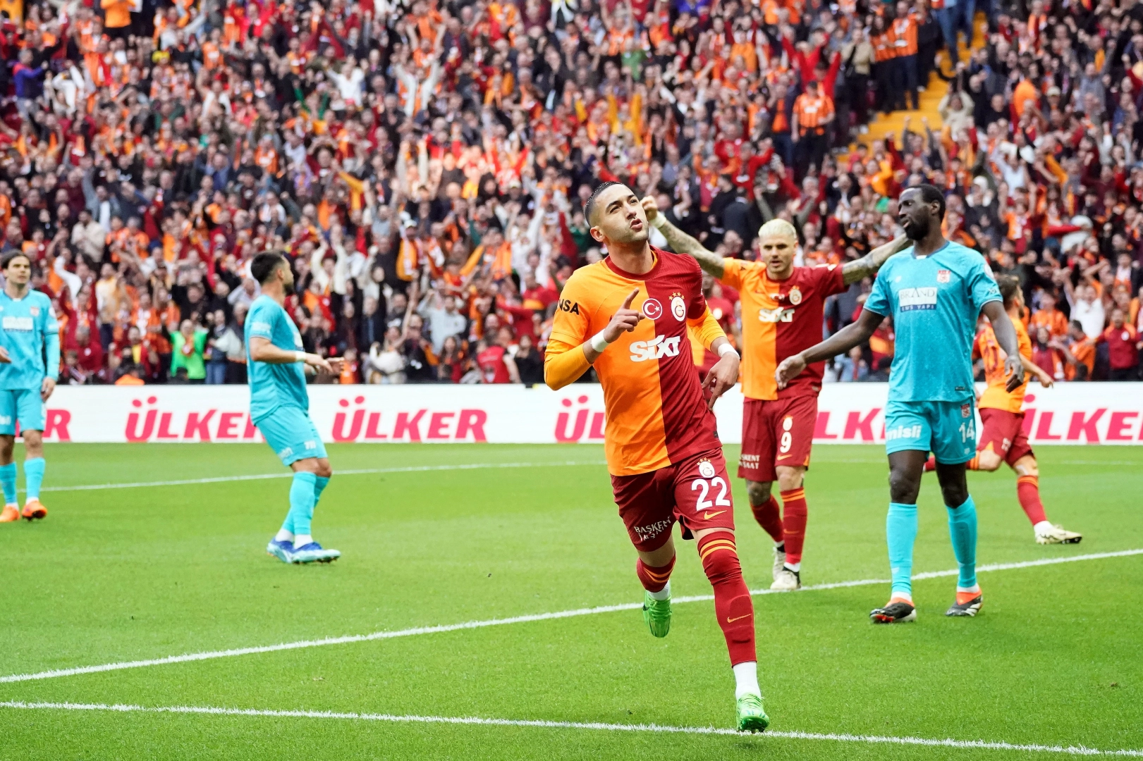 Galatasaray, sahasında Sivasspor'u 6-1 mağlup etti haberinin görseli