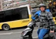 Fatih'te bir anne oğlunun kullandığı motosiklete çarptı