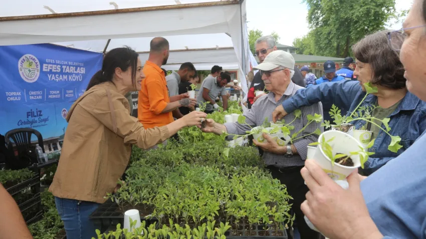 Selçuk Belediyesi atalık tohumlarla halkı buluşturdu