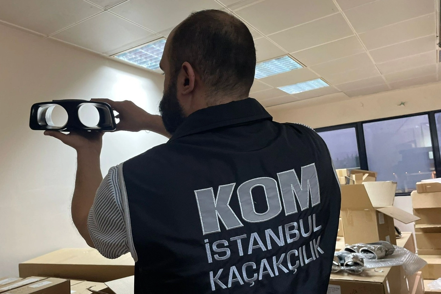 90 milyonluk kaçak oto yedek parçası operasyonu! haberinin görseli