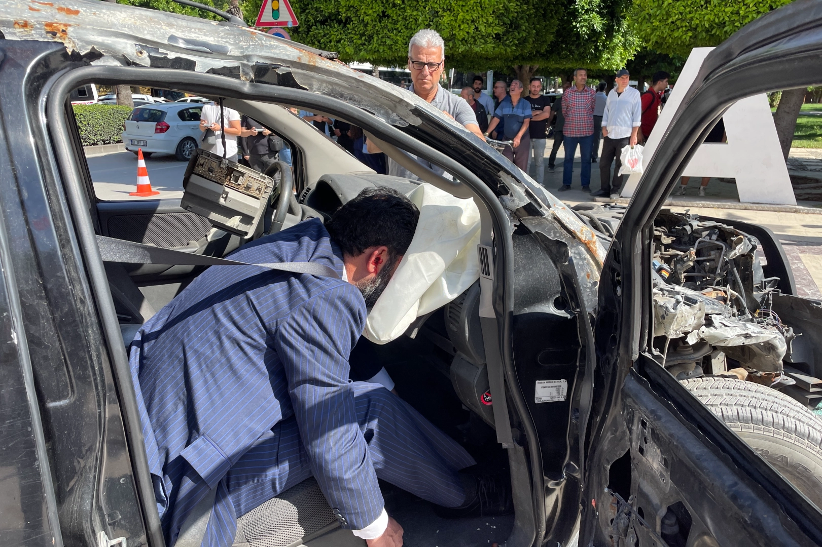 Trafik kazası tatbikatını gerçek sanıp olay yerini doldurdular haberinin görseli