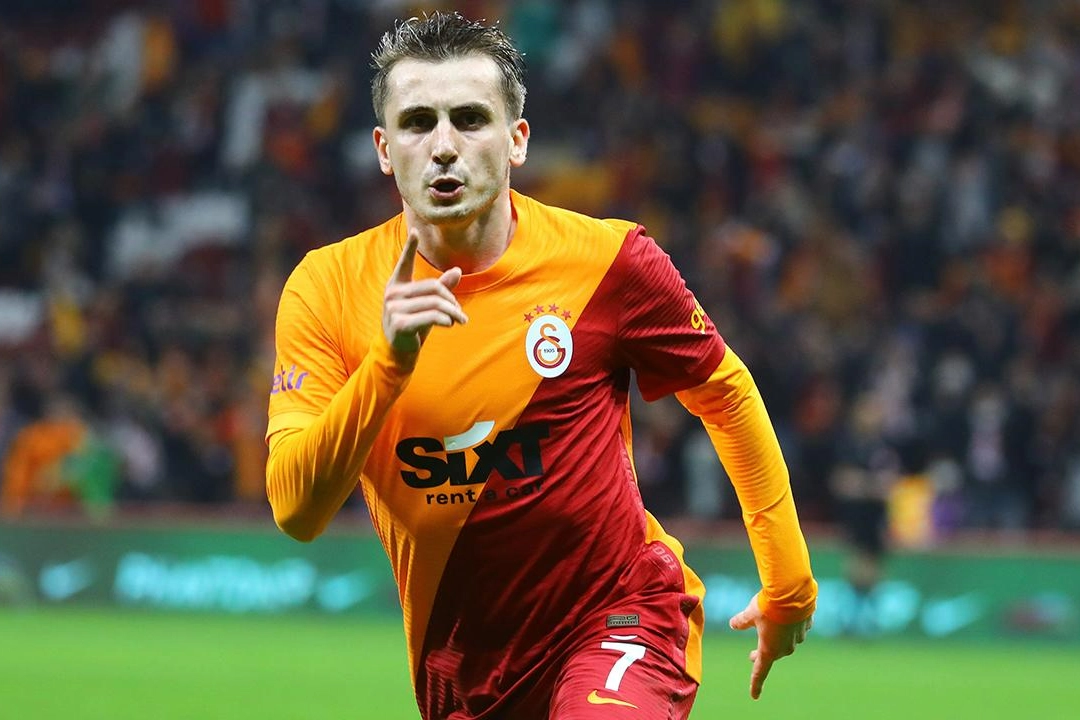 Galatasaray’ın yıldız futbolcusundan basın mensuplarına sitem! haberinin görseli