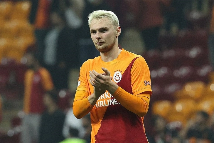 Galatasaray'ın yıldız ismi Victor Nelsson kimdir? Victor Nelsson ne kadar maaş alıyor? haberinin görseli