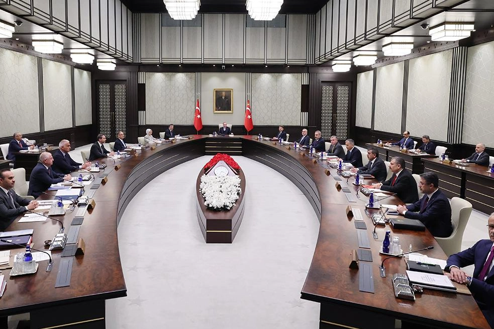 Kabine bugün toplanıyor: İşte gündemdeki maddeler haberinin görseli