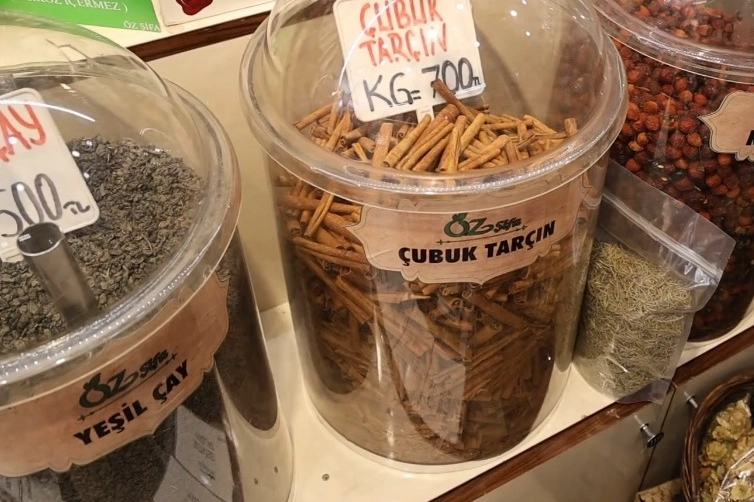 Havalar soğudu, aktarlara ilgi arttı haberinin görseli