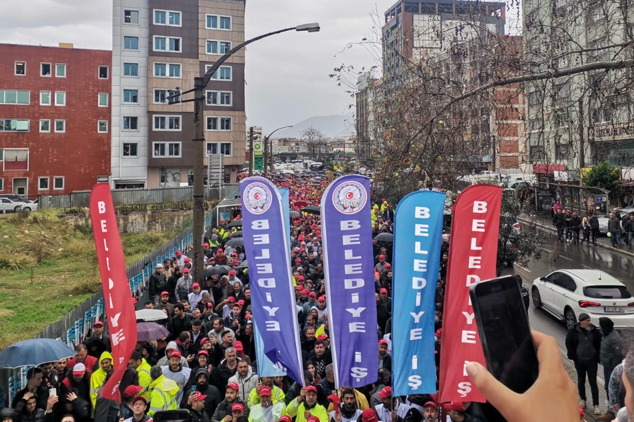 Büyükşehir'de işten çıkarma krizi büyüyor