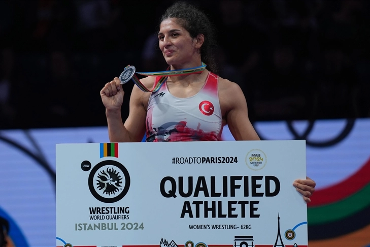 Milli güreşçi Nesrin Baş, Paris 2024 Olimpiyat Oyunları'nda Türkiye'yi temsil edecek