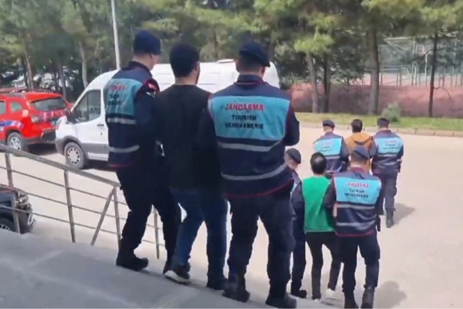 Uyuşturucu tacirlerine Narkoçelik-16 darbesi: 366 şüpheli yakalandı haberinin görseli