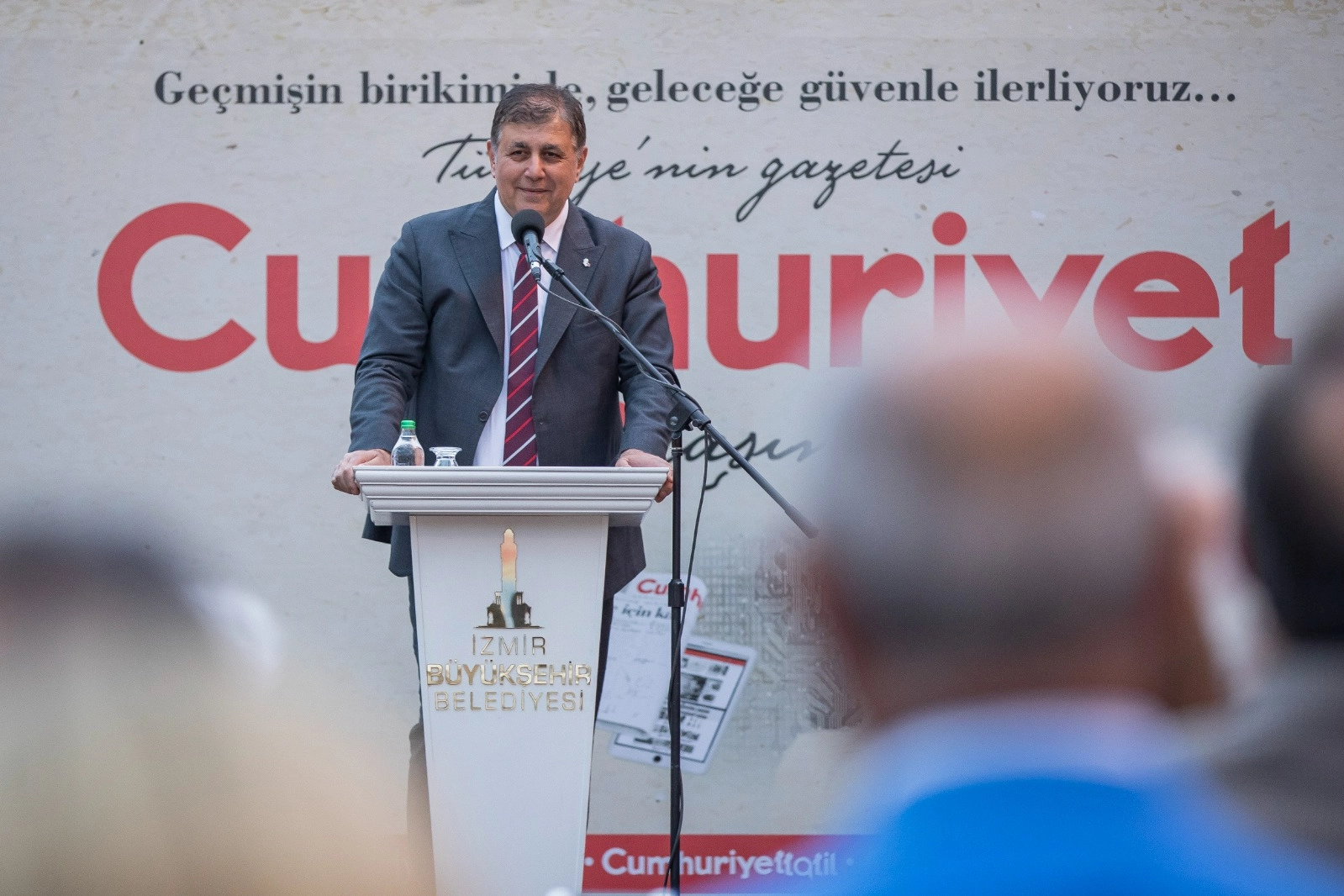 Başkan Tugay Cumhuriyet Gazetesi’nin 100’üncü yıl kutlamasına katıldı