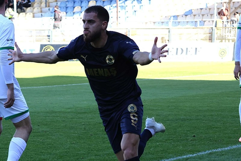 Menemen FK'da Kemal Rüzgar gol kralı oldu