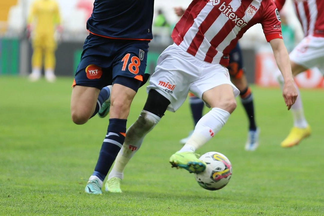 Sivasspor - Başakşehir maçı ne zaman, saat kaçta? Sivasspor - Başakşehir maçı hangi kanalda? haberinin görseli