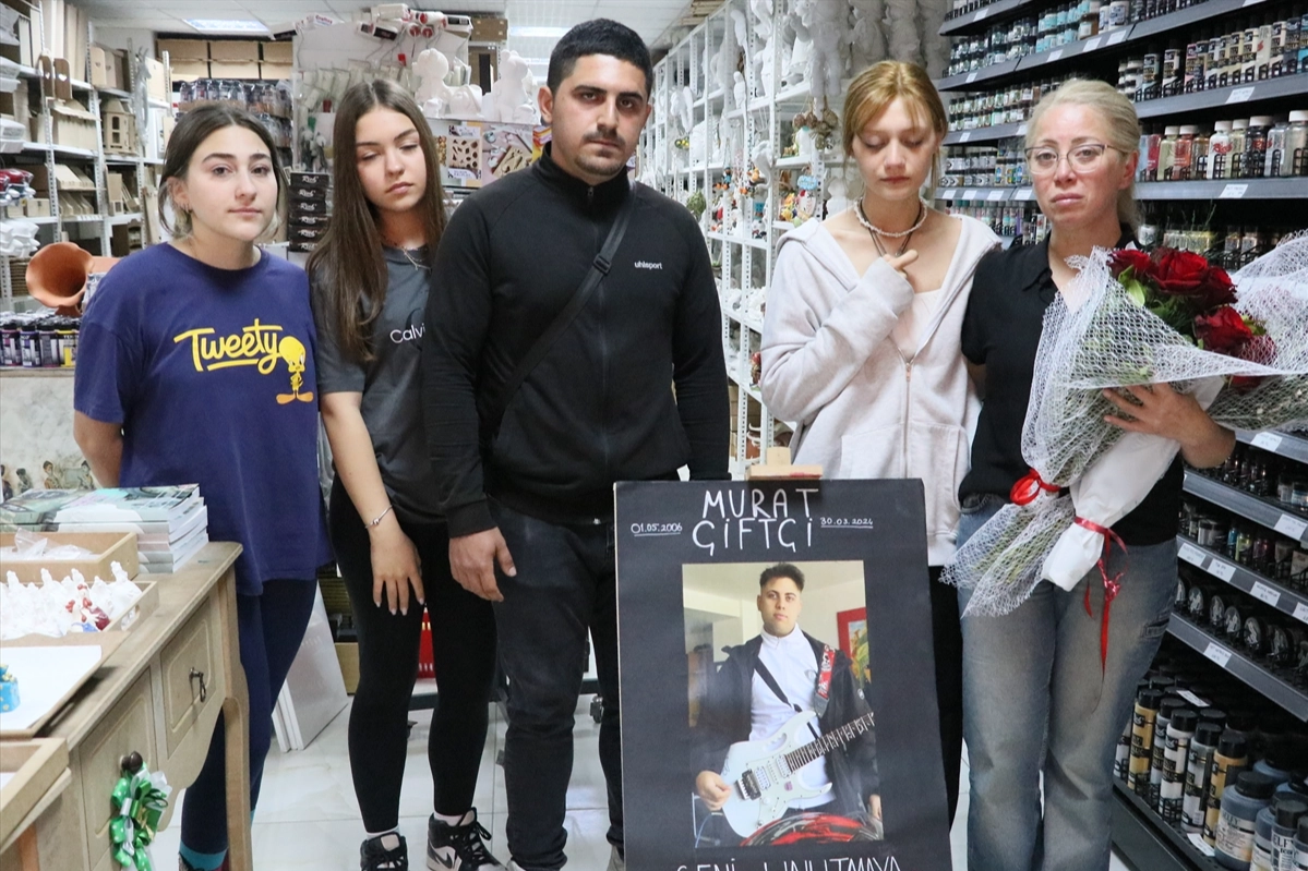 İzmir'de kazada ölen Çiftçi'nin arkadaşlarından annesine sürpriz haberinin görseli