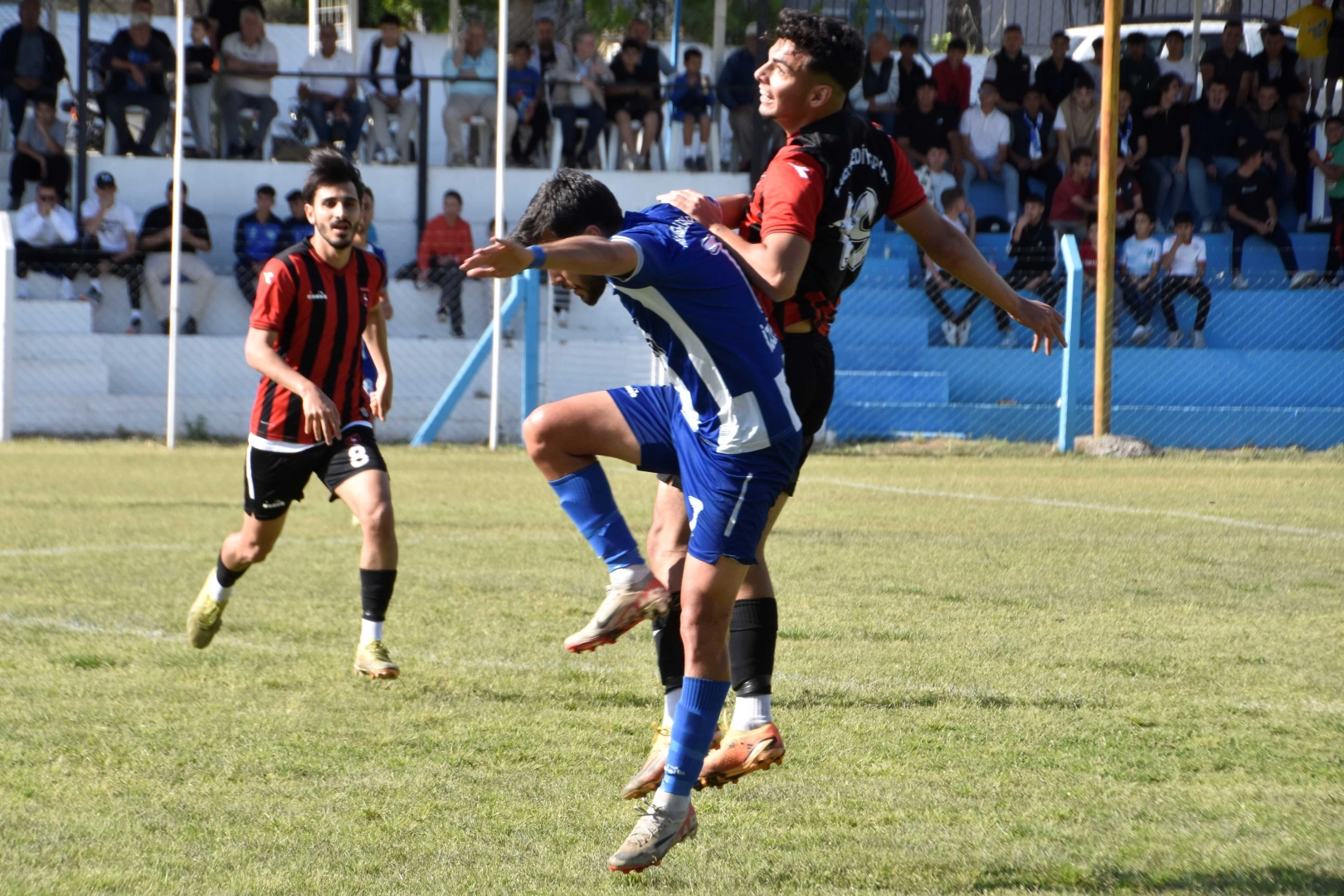 Aliağa Belediyesi Helvacıspor, Çiğli Belediyespor'u 2-0 yendi haberinin görseli