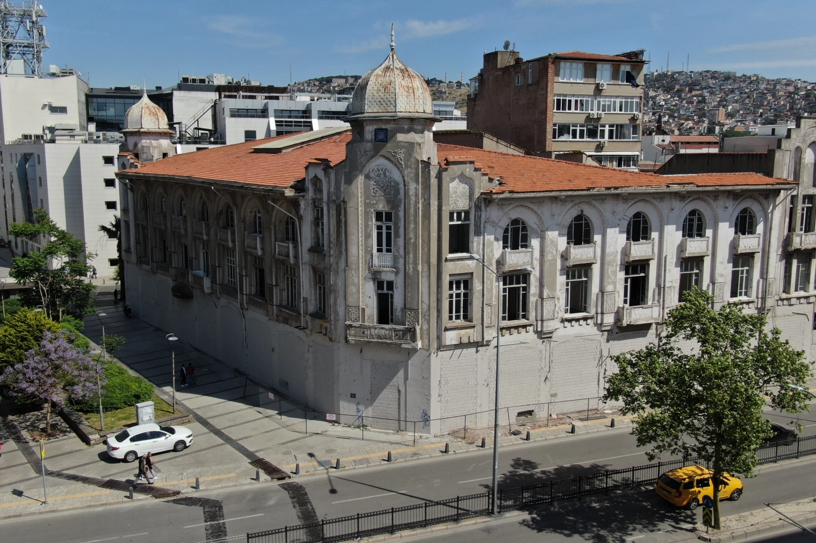 İzmir haber: Tarihi han 1 milyar TL'ye satışta